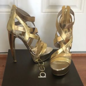 BEBE Carmen shoe, Gold, size 8